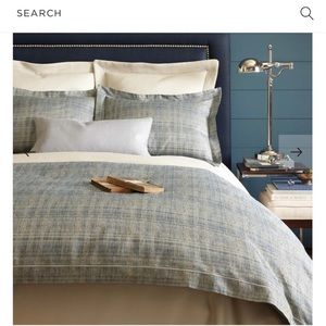 Queen duvet and pillow shams